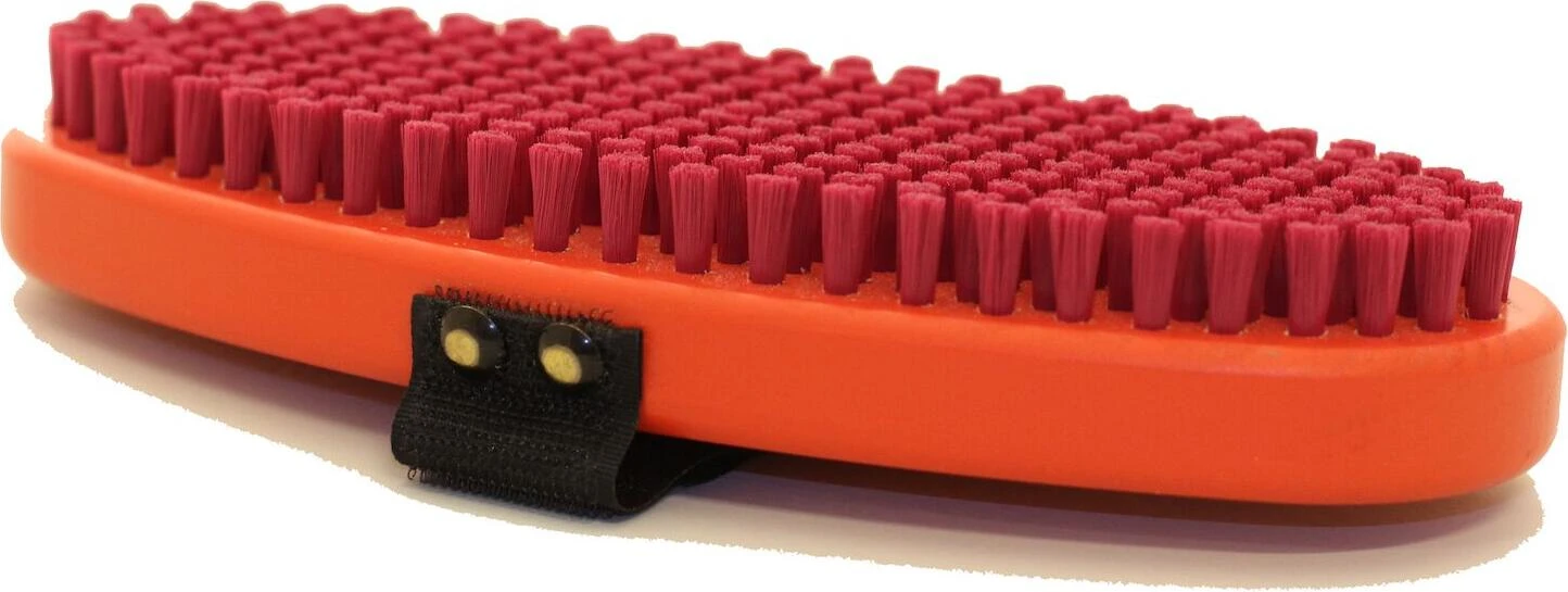 Swix T190O Brush Oval, Fine Red Nylon 1 Swix T190O Brush Oval, Fine Red Nylon